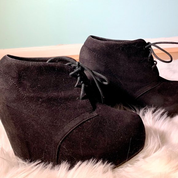 Wedged Ankle Boots - Picture 3 of 7